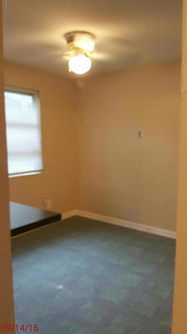 2157 Betsy Dr, Jacksonville, FL 32210 - photo 7