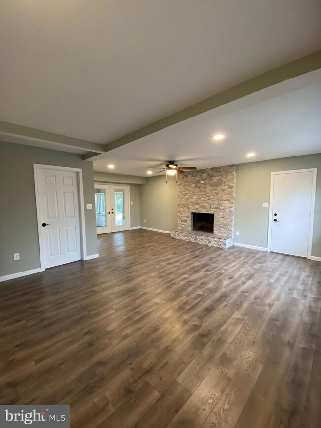 1950 Wynnewood Dr, Vineland, NJ 08361 - photo 5