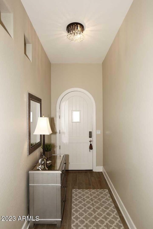 5 Foyer