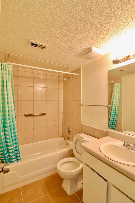 8033 Cambridge Cir unit 35, Fort Worth, TX 76108 - photo 2