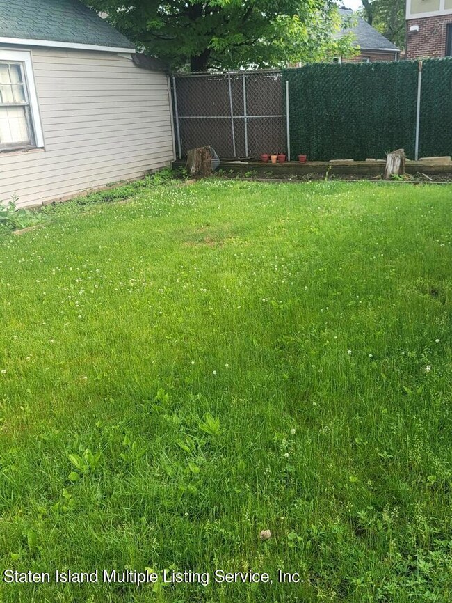 231 Otis Ave unit 1, Staten Island, NY 10306 - photo 4