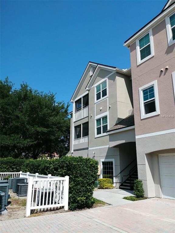 6412 Queens Borough Ave unit 302, Orlando, FL 32835 - photo 2