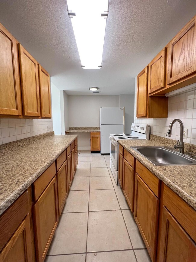 2518 Palmetto Dr unit A, Cocoa, FL 32926 - photo 3