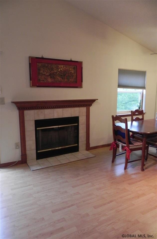 1406 Cambridge Manor Dr unit 6, Schenectady, NY 12302 - photo 5