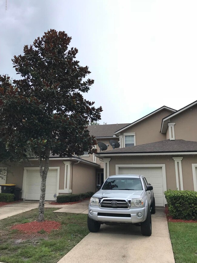 7822 Melvin Rd, Jacksonville, FL 32210 - photo 2