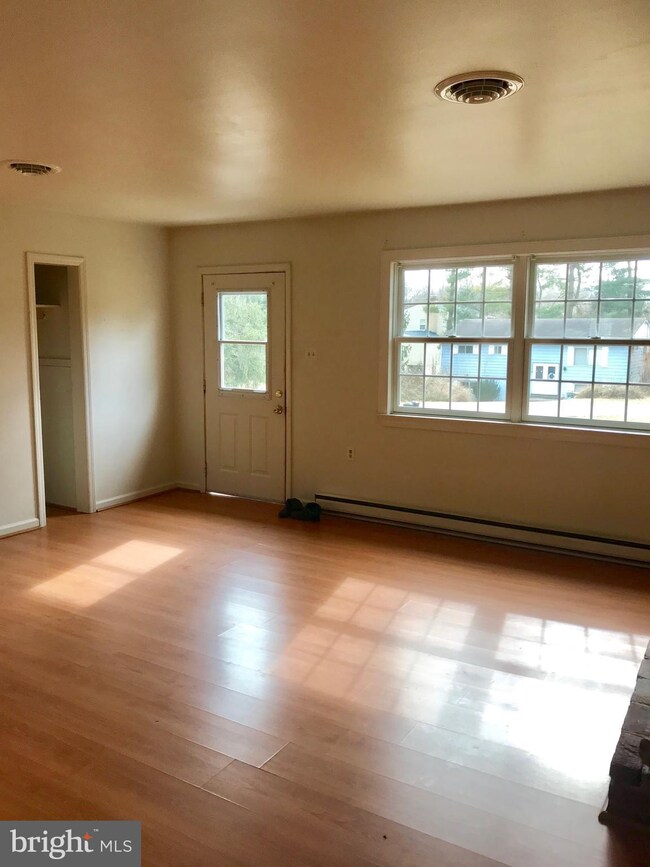 32 Scott Dr, Shepherdstown, WV 25443 - photo 6