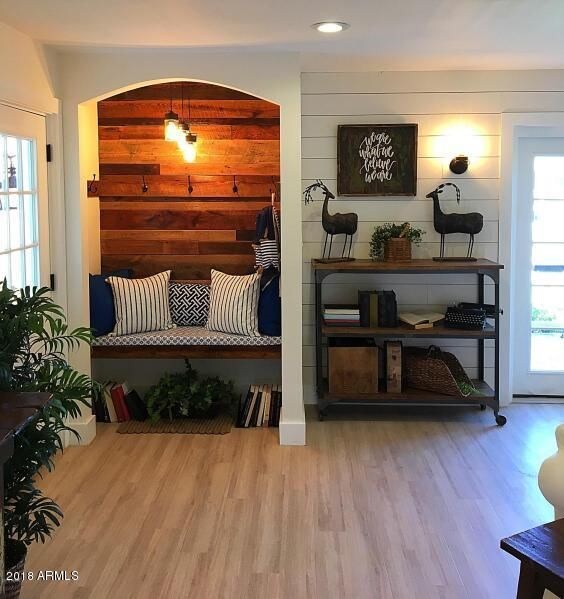 Entry Nook