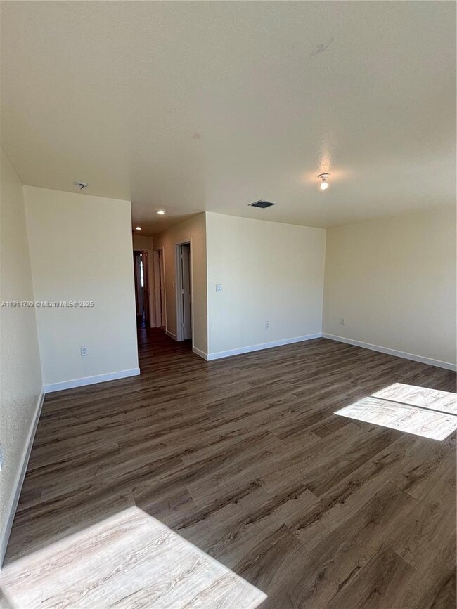 1021 NW 5th Ct unit 1021, Homestead, FL 33034 - photo 6