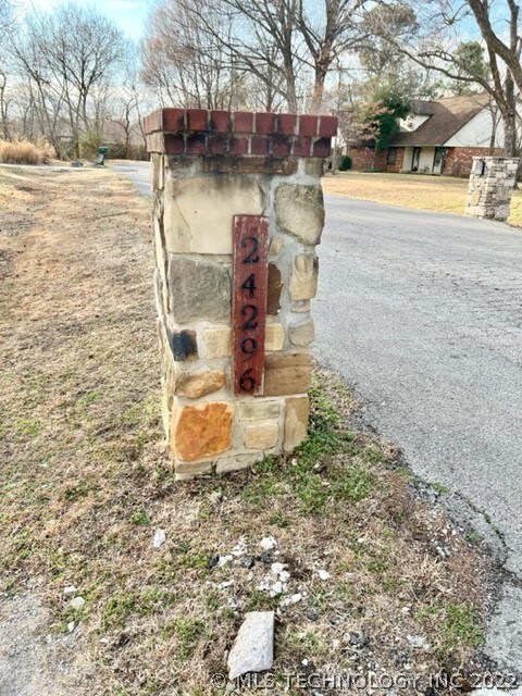AKA:  24296 E Biddle St