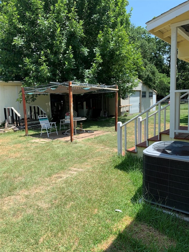 306 Epps St, Tomball, TX 77375 - photo 3