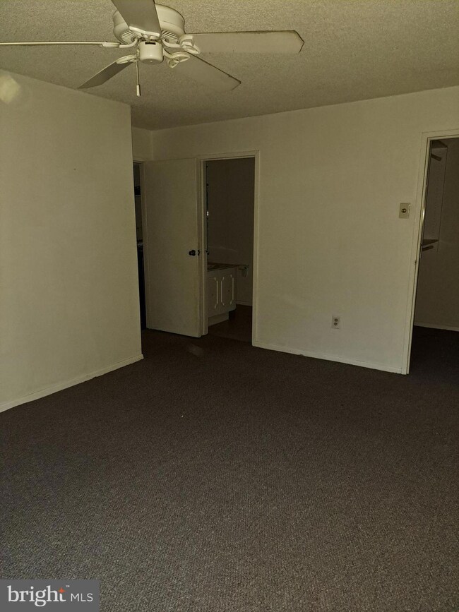 711 Downing Ct unit 207L, Westampton, NJ 08060 - photo 7