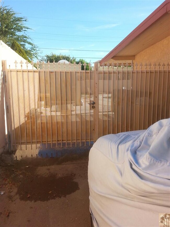 34416 Judy Ln, Cathedral City, CA 92234 - photo 6