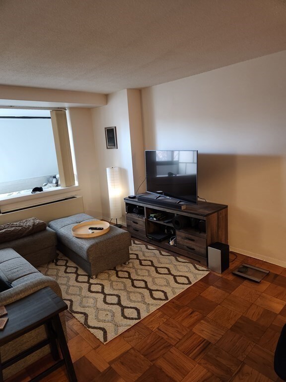 Hawthorne Place Condominium unit 6L, Boston, MA 02114 - photo 4