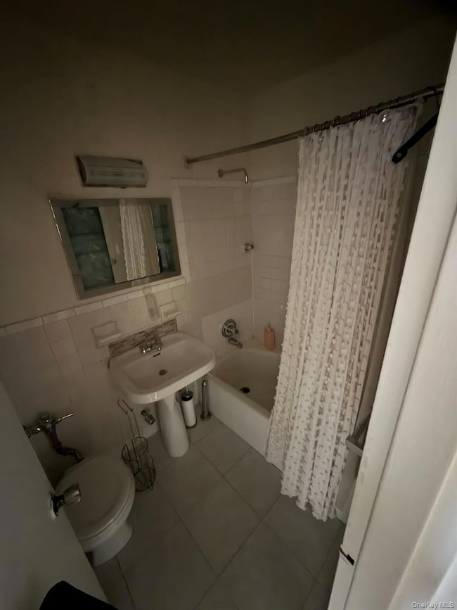 Blair House unit 5, Flushing, NY 11354 - photo 3