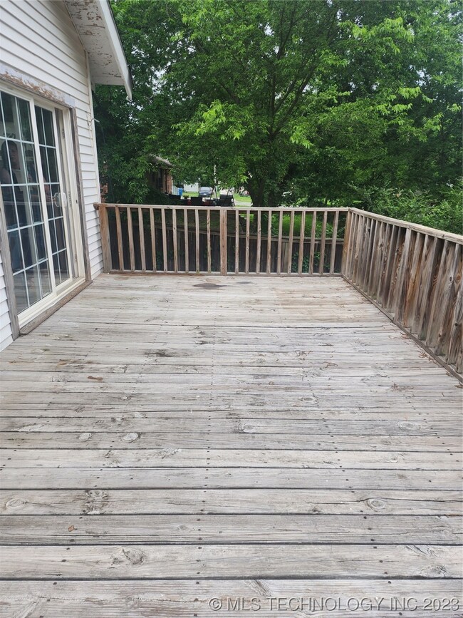 311 E Osage Ave, McAlester, OK 74501 - photo 6