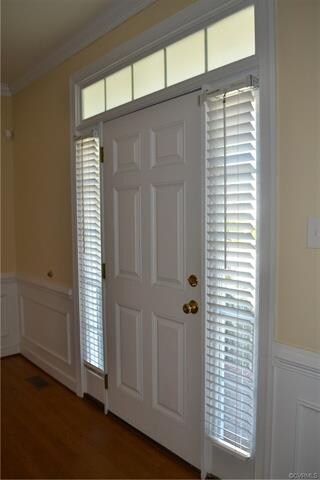 Entrance to Foyer - 825 Agee Terrace
