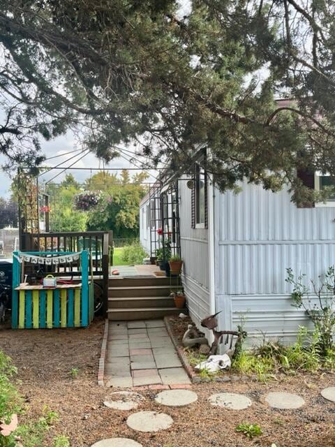 Path to front deck