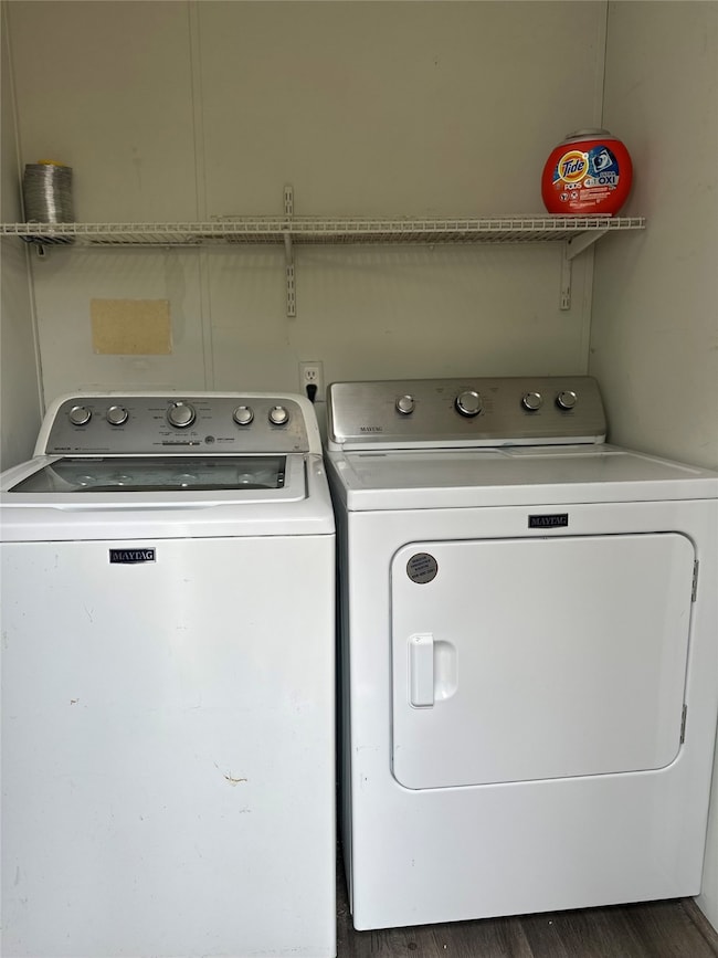 Washer/dryer area