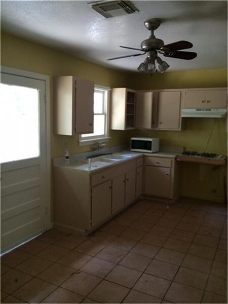 212 Feuhs Ln, Houston, TX 77022 - photo 3