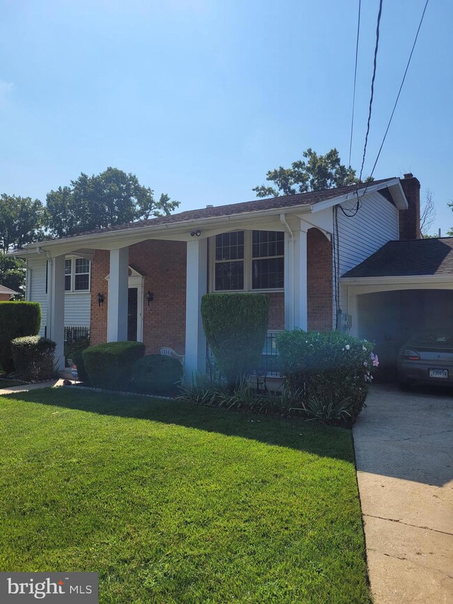 8503 Dunbar Ave, Hyattsville, MD 20785 - photo 4