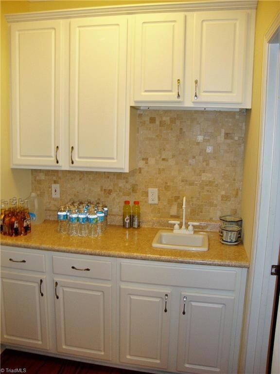 Butler Pantry