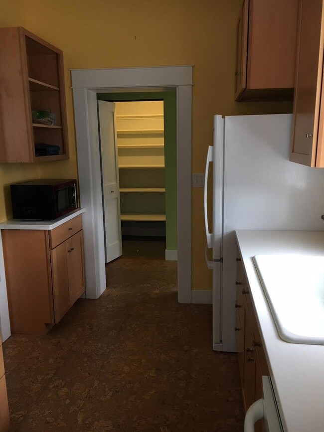 429 S 4th St W, Missoula, MT 59801 - photo 5