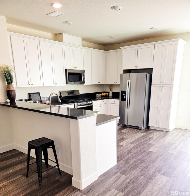 6945 Devon Spring Ln, Sparks, NV 89436 - photo 3