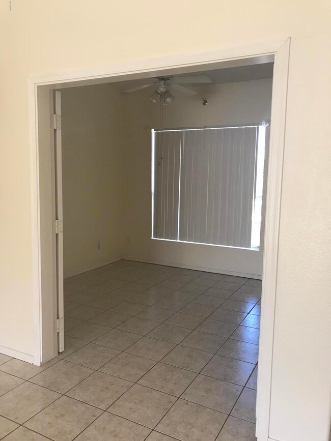 405 W Primoroso Dr, Gilbert, AZ 85233 - photo 2