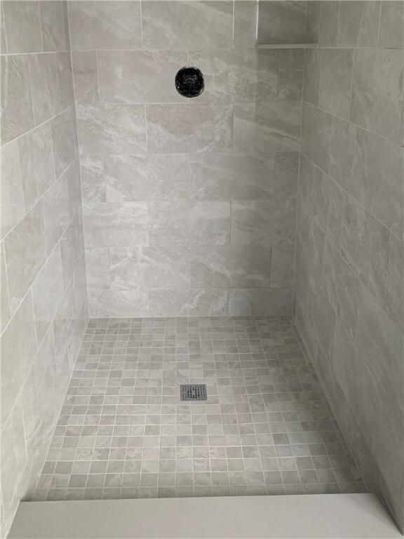 308 Chases Ln unit 2, Middletown, RI 02842 - photo 5