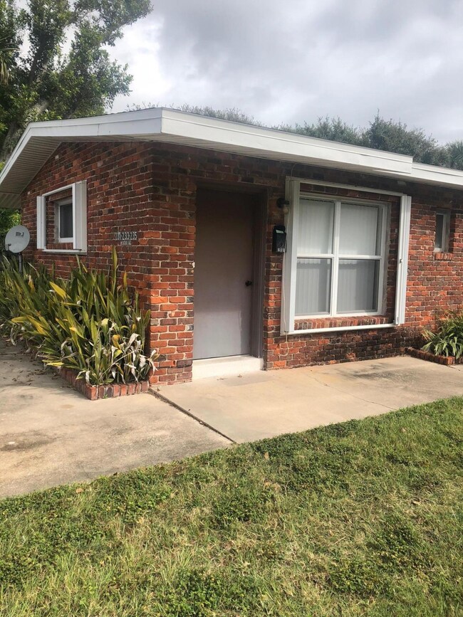 231 Woodland Front