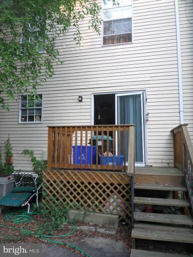 18605 Winding Creek Place, Germantown, MD 20874 - photo 3