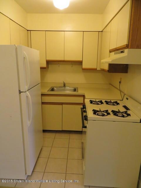 138 Fayette Ave unit D1, Staten Island, NY 10305 - photo 4