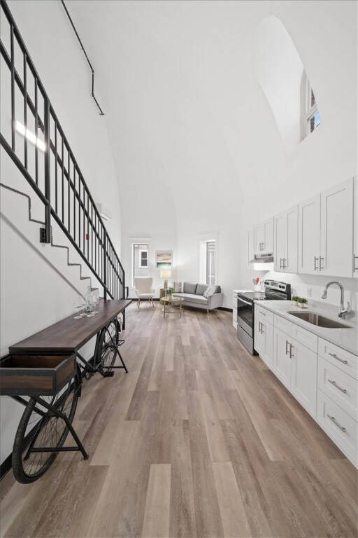 401 Olo St unit 32, Woonsocket, RI 02895 - photo 4