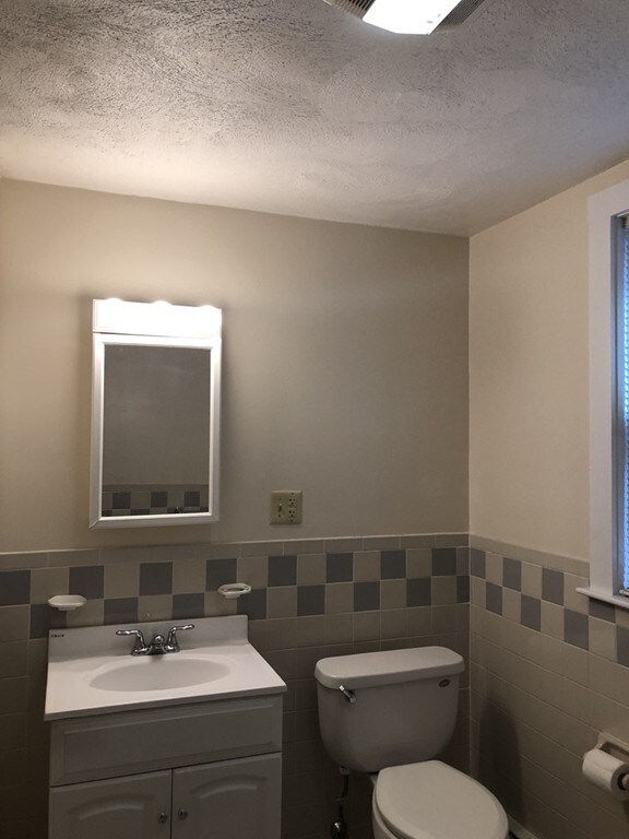 598 Harvard St unit 1, Mattapan, MA 02126 - photo 4