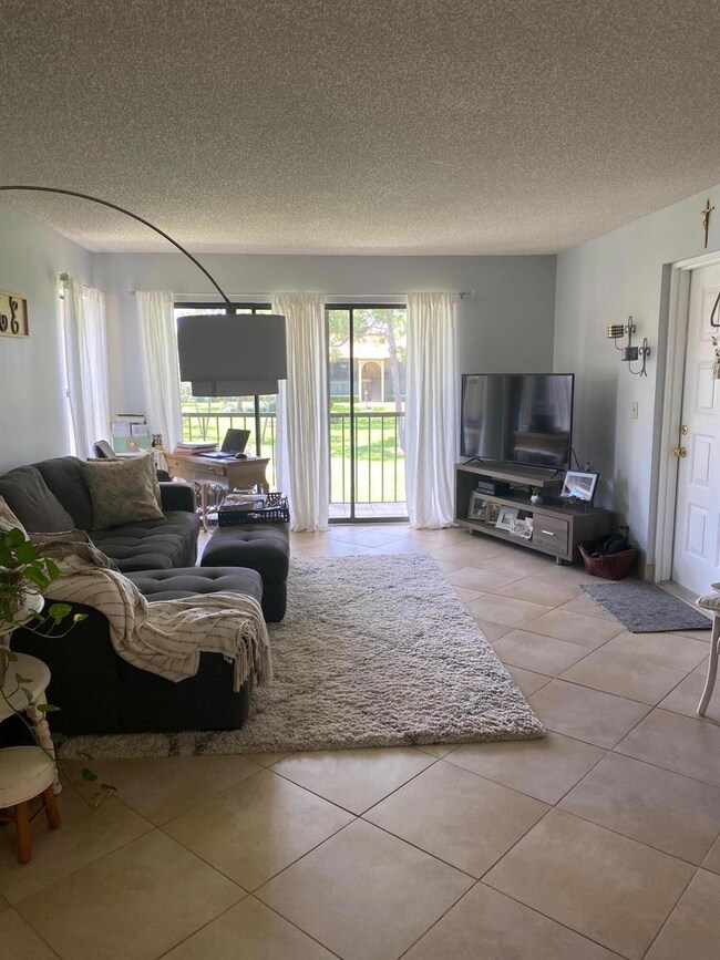 818 Sky Pine Way unit 52, Greenacres, FL 33415 - photo 3