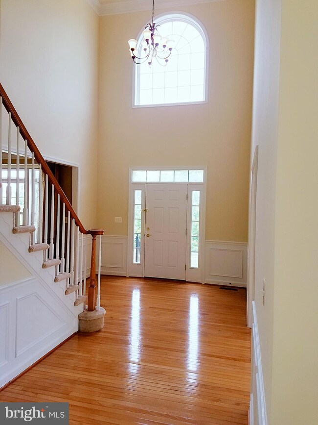 23118 Timber Creek Ln, Clarksburg, MD 20871 - photo 2