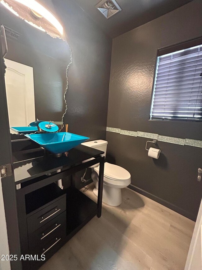 powder room