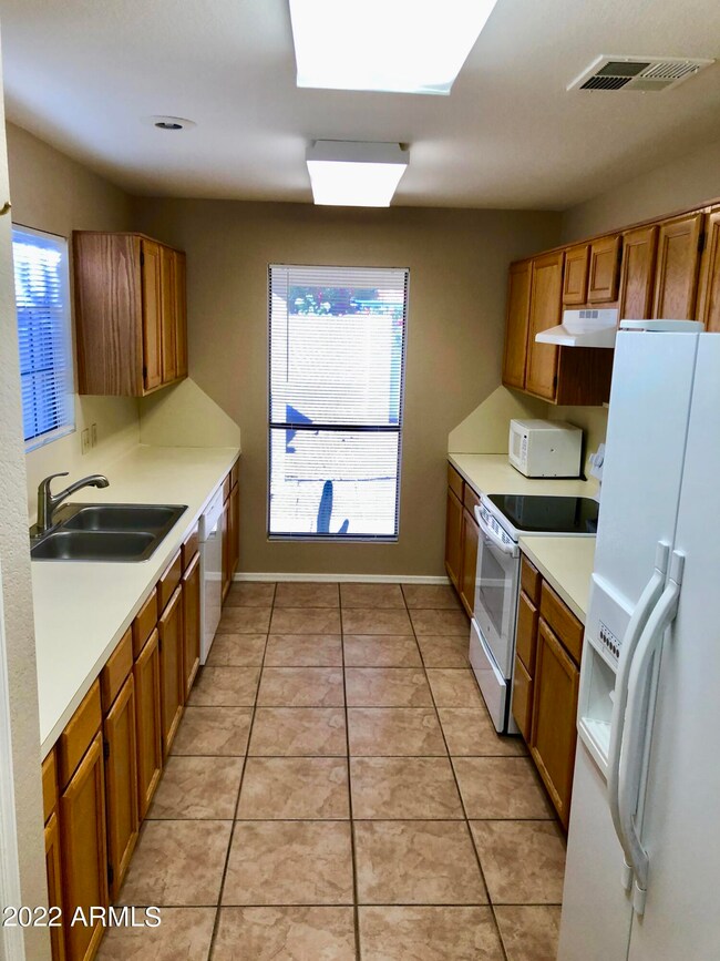 1261 E Laurel Ave, Gilbert, AZ 85234 - photo 6