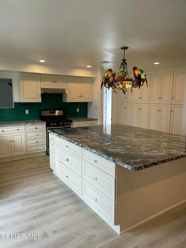 1031 Calle Ruiz, Thousand Oaks, CA 91360 - photo 4