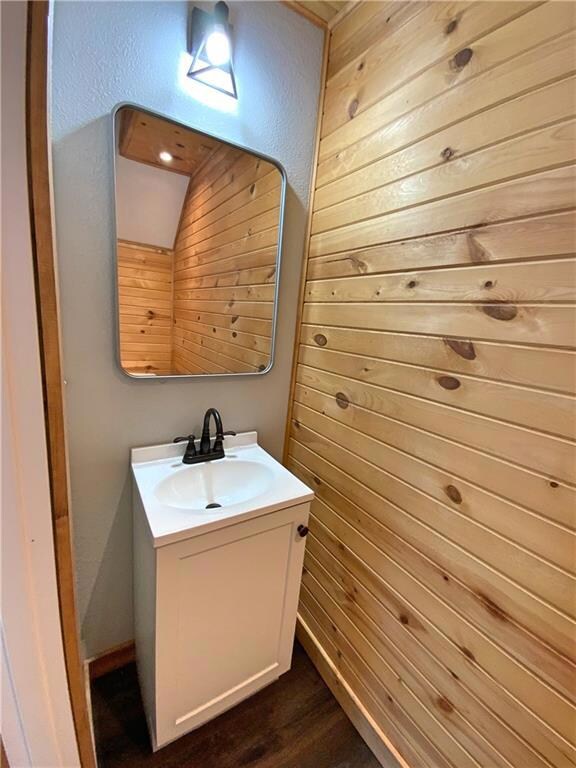 627 W 2nd St S, Newton, IA 50208 - photo 5