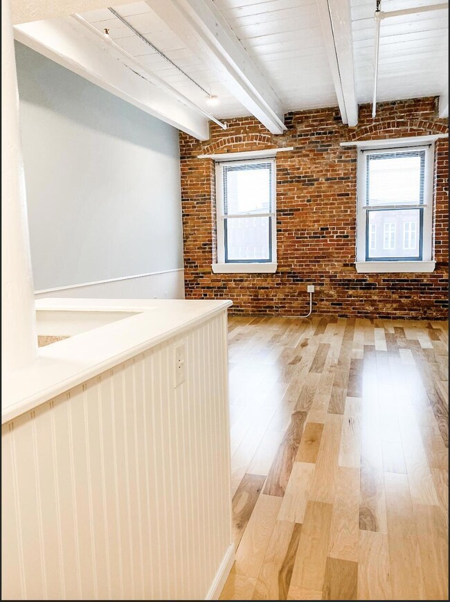 Island Terrace unit 131, Saco, ME 04072 - photo 3