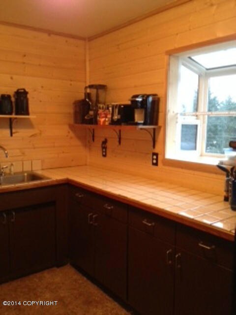 516 Hillside Dr, Kodiak, AK 99615 - photo 7
