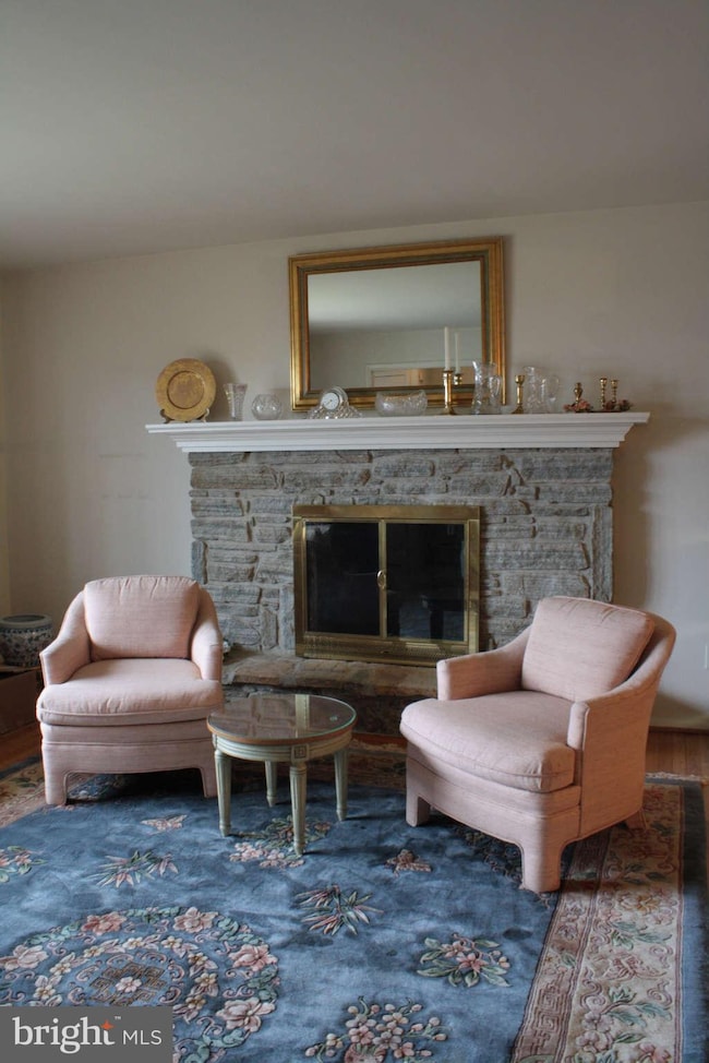 212 E Timonium Rd, Lutherville Timonium, MD 21093 - photo 2