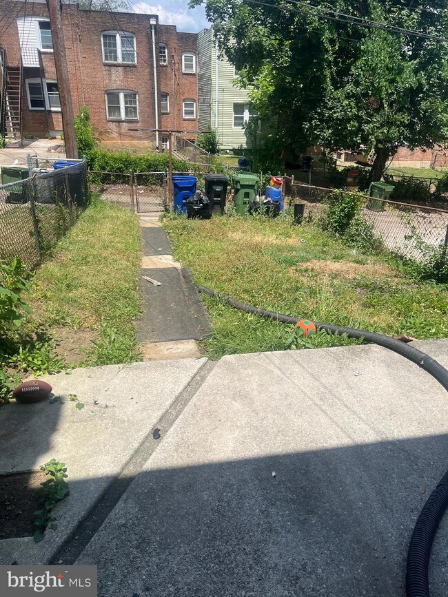 138 N Monastery Ave, Baltimore, MD 21229 - photo 3