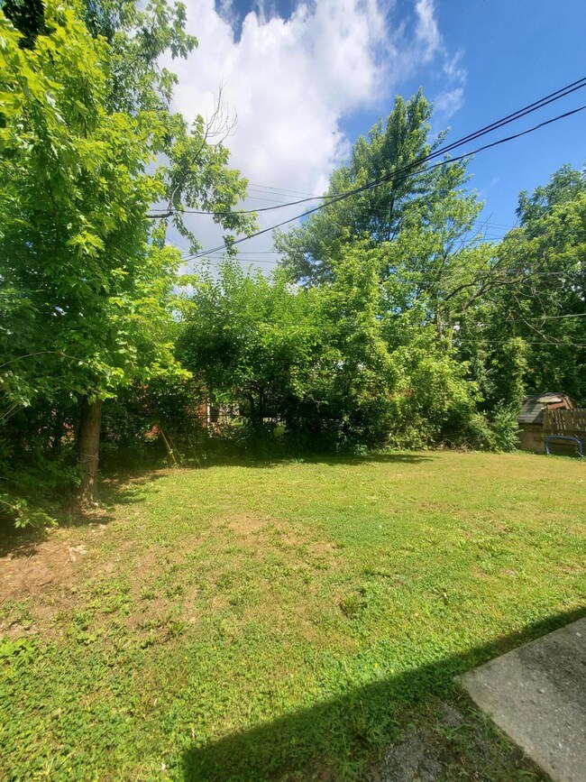 2768-2770 Vanderberg Ave, Columbus, OH 43204 - photo 4