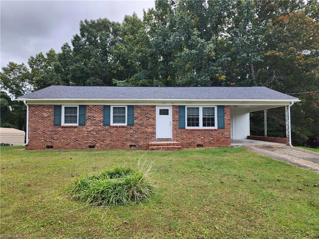 141 Eleanor Ave, Mount Airy, NC 27030 | MLS# 1122578