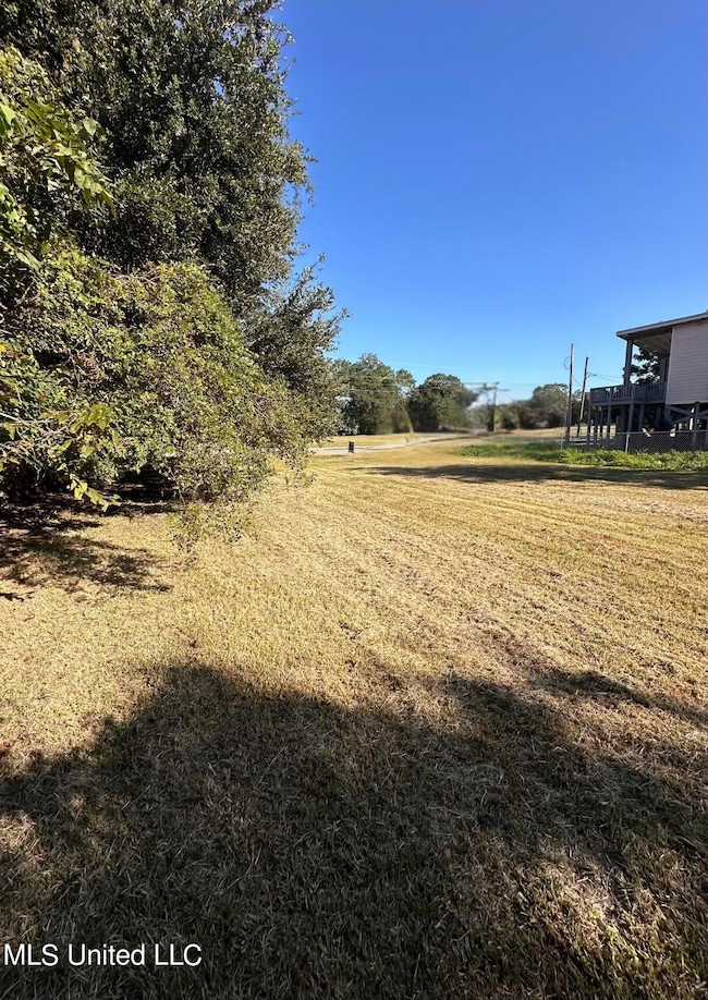 235 Holley St, Biloxi, MS 39530 - photo 5