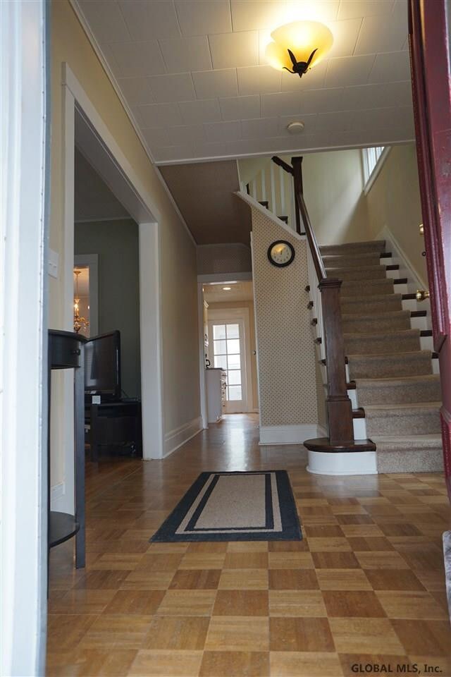 38 Barclay St, Albany, NY 12209 - photo 3