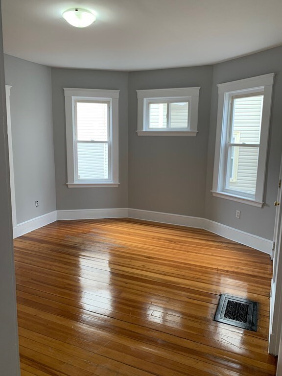 7 Vassar St unit 2, Dorchester, MA 02121 - photo 5