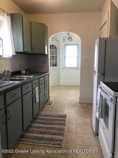 kitchen to nook